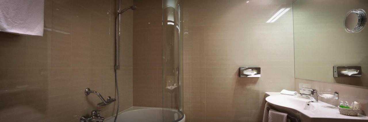 Promenada Romantic Hotel カルロヴィ・ヴァリ エクステリア 写真
