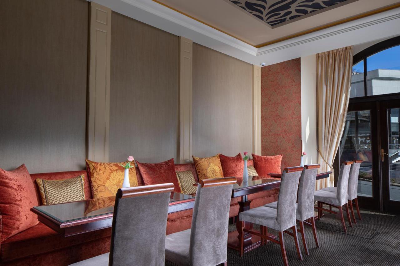Promenada Romantic Hotel カルロヴィ・ヴァリ エクステリア 写真
