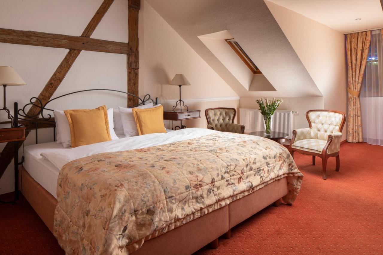 Promenada Romantic Hotel カルロヴィ・ヴァリ エクステリア 写真