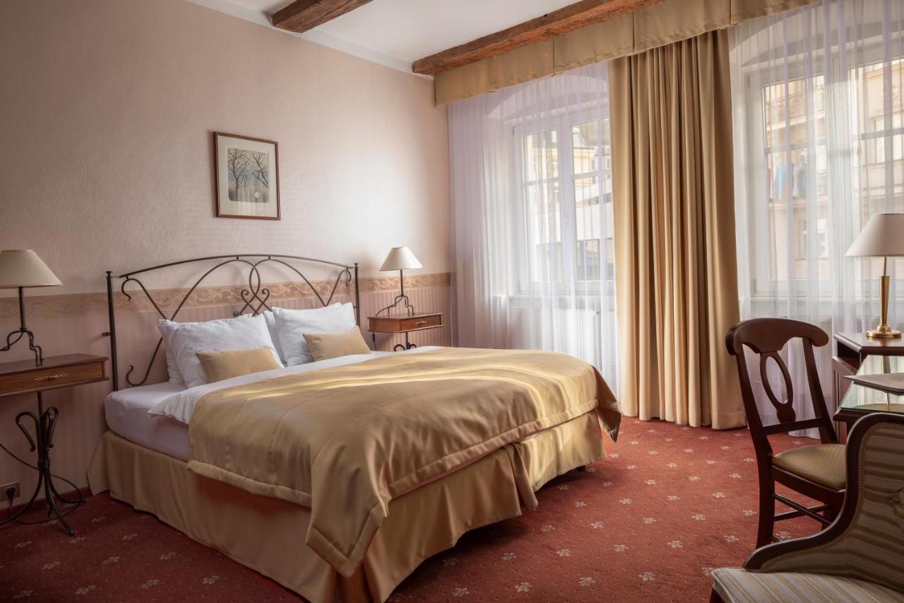 Promenada Romantic Hotel カルロヴィ・ヴァリ エクステリア 写真